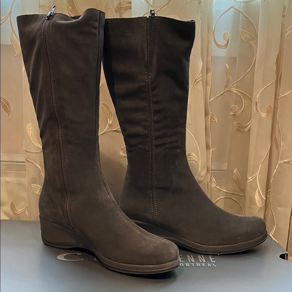 La Canadienne Women’s Tara 7 Espresso Suede Brown new in box boots knee high